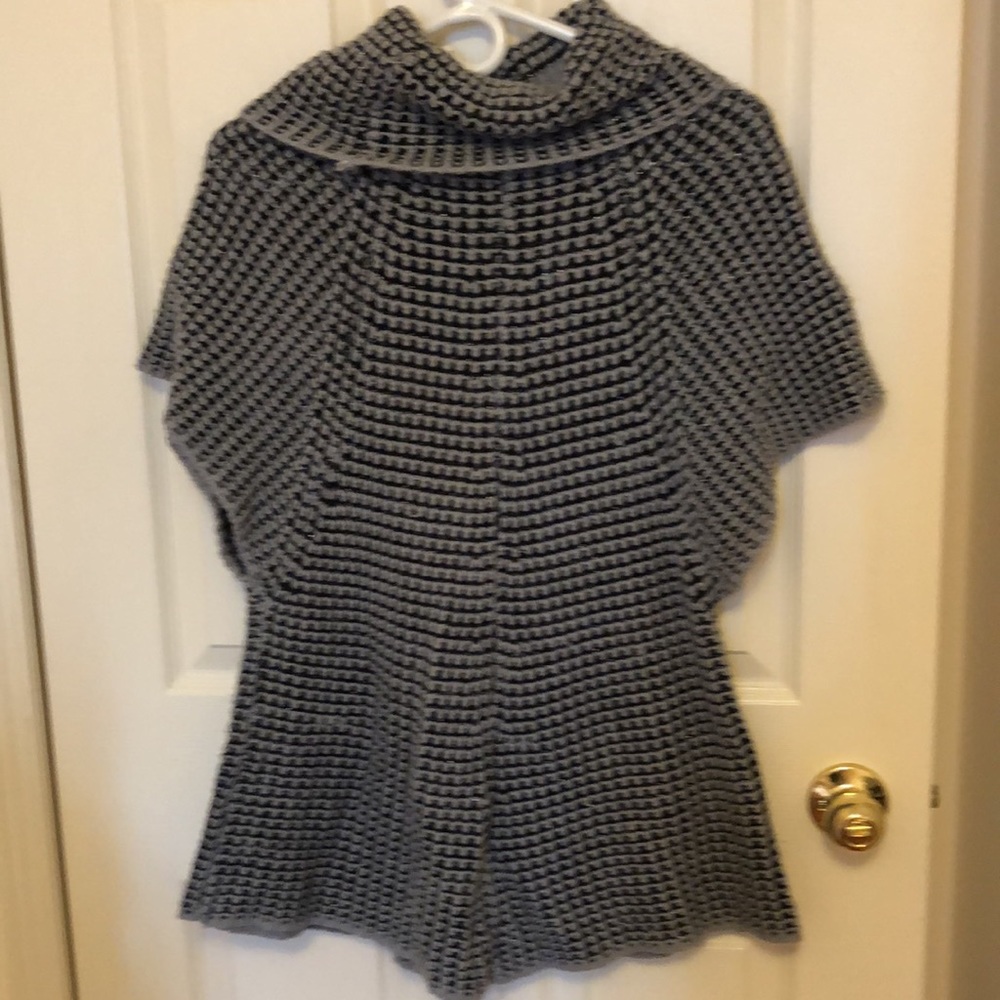 Sweater - Long - Picture 2 of 2